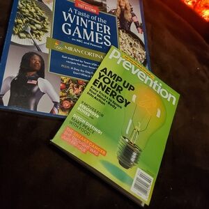 2 Magazines